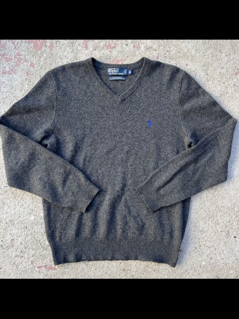 Vintage Polo Ralph Lauren Sweater Mens M Gray 100% Lambs Wool V-Neck Preppy